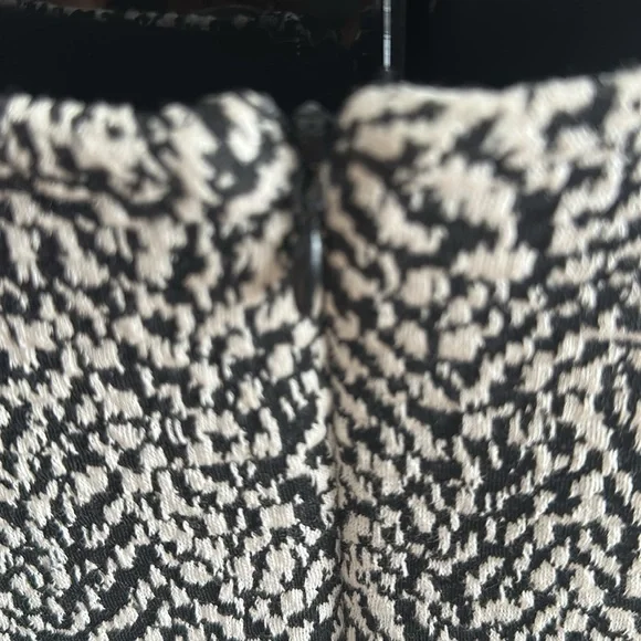 Banana Republic , size 0, bl/wh tweed dress - Picture 6 of 6